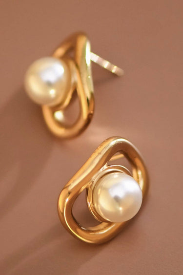 18K Gold Plated Waterproof Stainless Steel Stud Earrings 7652 close-up showing the circular gold design