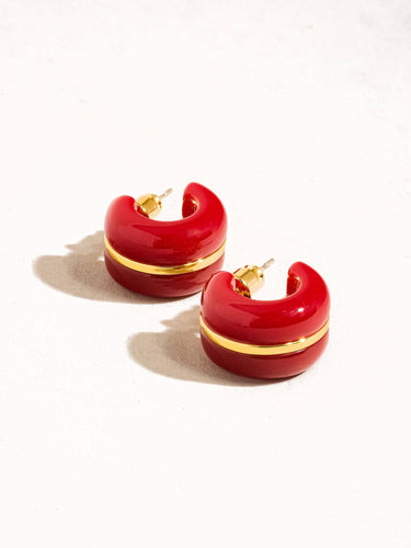 18K gold small C hoop earrings close-up