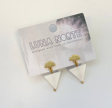 Acute Style Mother Of Pearl Post Earrings