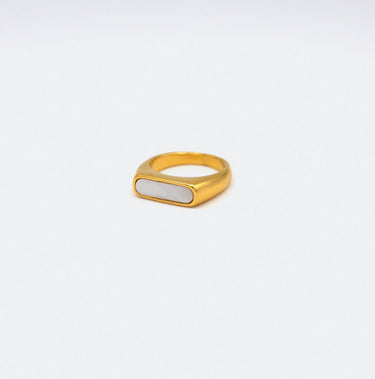 Clementine - Thin Signet Shell Ring