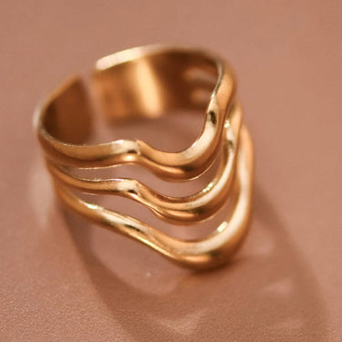 8K Gold Plated Waterproof Stainless Steel Wave Band Ring 7860 close-up showing the layered wave design