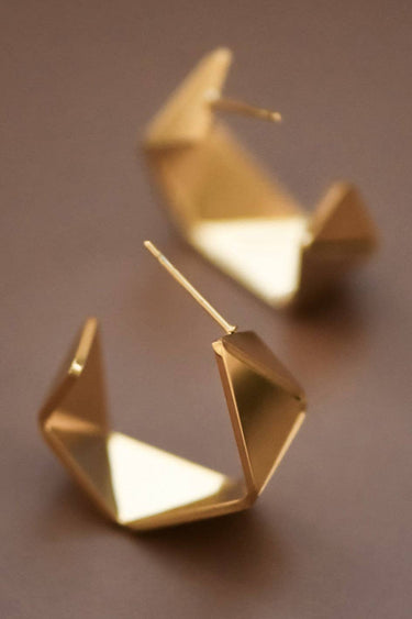 18K Gold PVD Plated Waterproof Stainless Steel Hoop Earrings 7192 close-up showing the angular gold shape