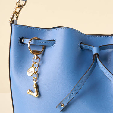 V bubble letter keychain