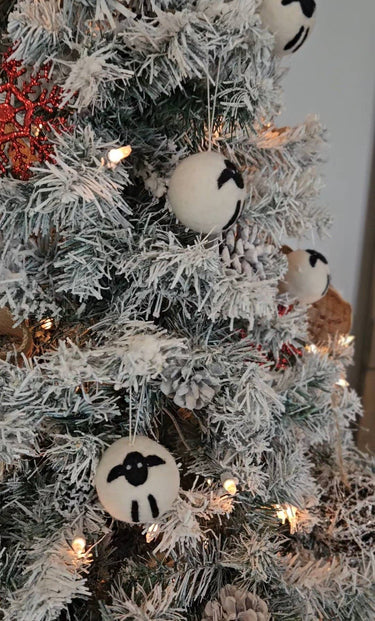 Felt sheep Christmas ornament ball