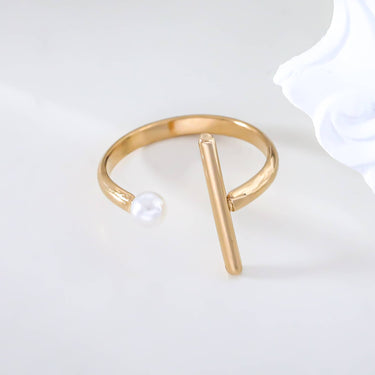 Gold Ring With Bar And Front Adjustable Pearl