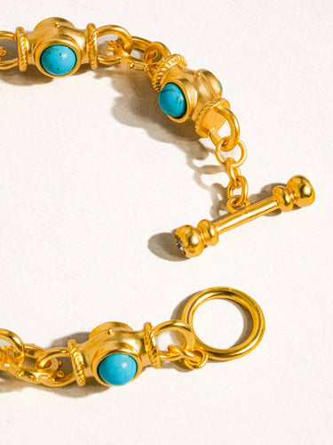 18K gold vintage turquoise bracelet close-up