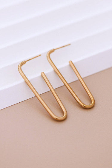 18K Gold Plated Waterproof Stainless Steel Hoop Earrings 6977 displayed as a pair on a light background
