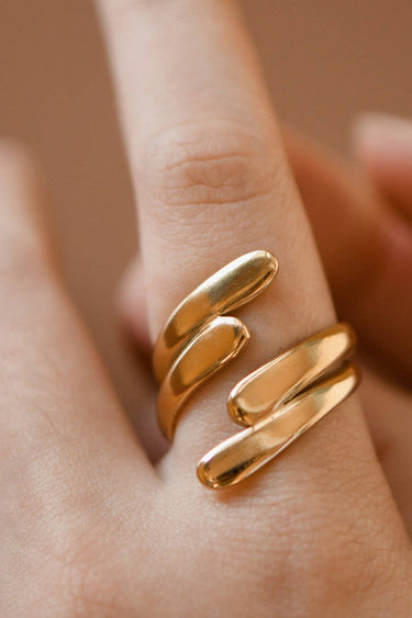 18K Gold Plated Waterproof Stainless Steel Ring 7945 styled on fingers