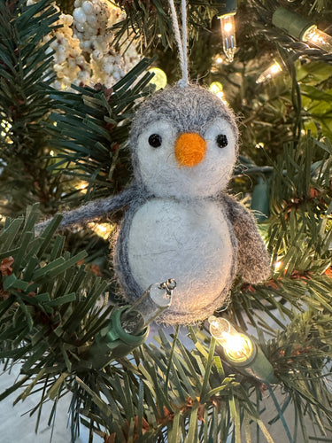 Felt penguin Christmas ornament product detail