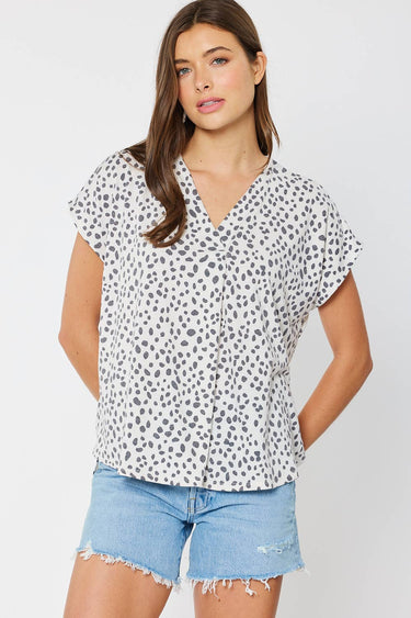 ANIMAL DOT PRINTED V NECK RELAXED FIT HI LOW TOP