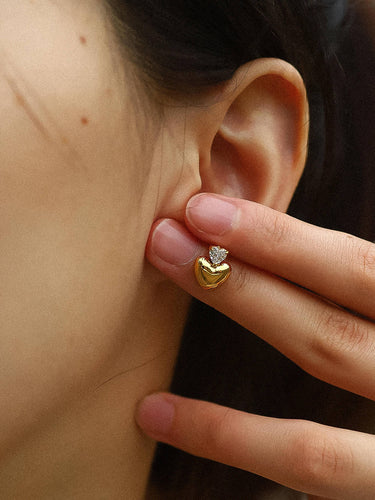 18K non-tarnish CZ heart earrings close-up