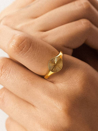 Mateo 18K Gold Non-Tarnish Modern Signet Ring