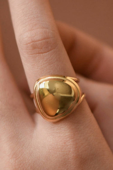 18K Gold Plated Waterproof Stainless Steel Ring 7964 close-up highlighting the gold finish