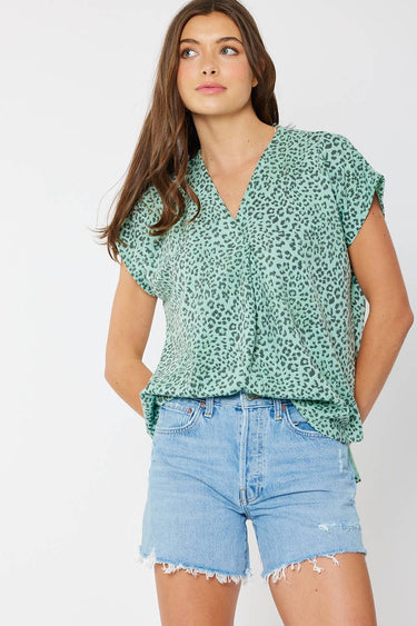 FRENCH TERRY LEOPARD PRINTED V NECK TOP