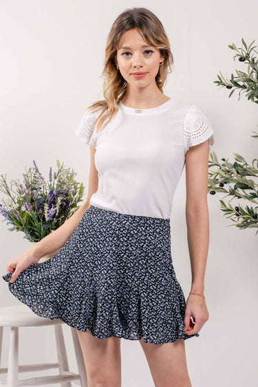 EYELET CONTRAST SLEEVE TOP