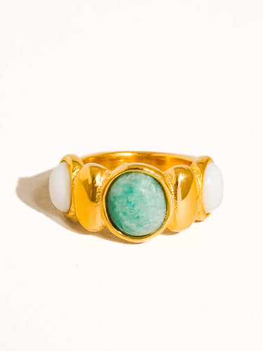 18K gold non-tarnish natural stone ring close-up
